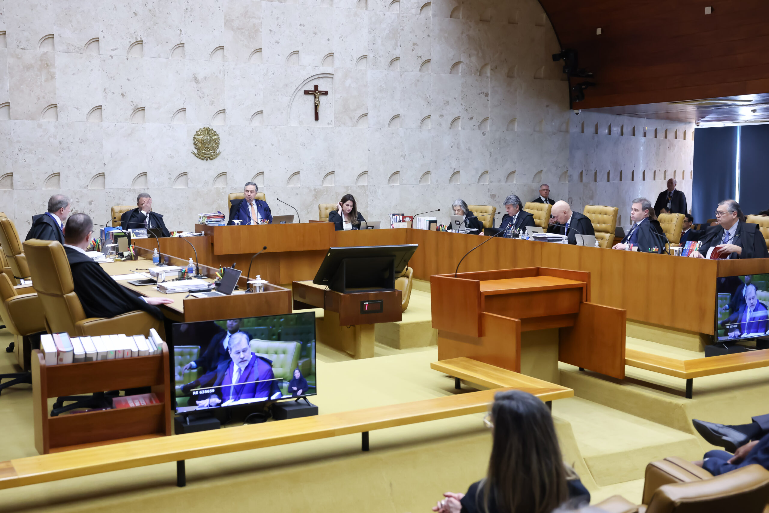 Stf Forma Maioria Para Descriminalizar Porte De Maconha Para Consumo